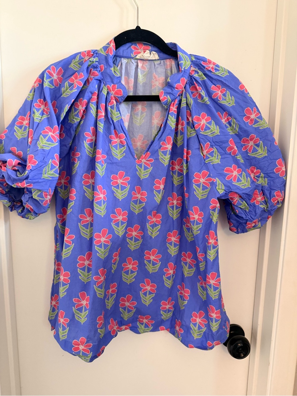 Umgee Periwinkle Blue V-Neck Puff Sleeve Floral Blouse